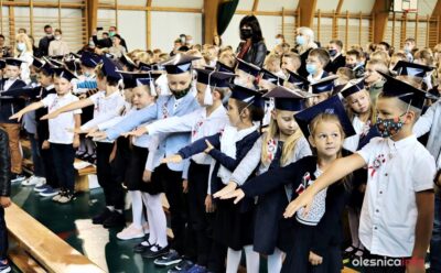 Uczniowie dobroszyckich szkół rozpoczęli nowy rok szkolny [ZDJĘCIA]