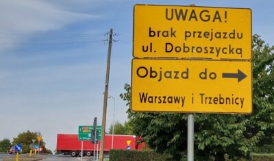 Mieszkańcy krytykują oznakowanie w obrębie nowego ronda w Oleśnicy