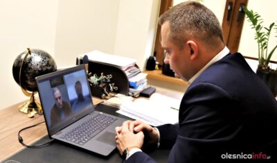 Wójt Dobroszyc Artur Ciosek rozmawiał w sprawie rozbudowy sieci gazowej w gminie oraz podwyżek cen gazu