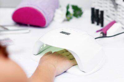 Biały lakier hybrydowy — który się sprawdzi do frencha?