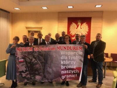 Murem za polskim mundurem. Stanowisko oleśnickich radnych