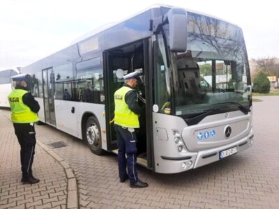 Gdzie i komu zgłosić potrzebę kontroli autobusu?