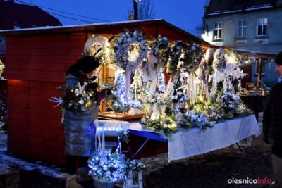 Trwa dobroszycki jarmark bożonarodzeniowy [ZDJĘCIA]