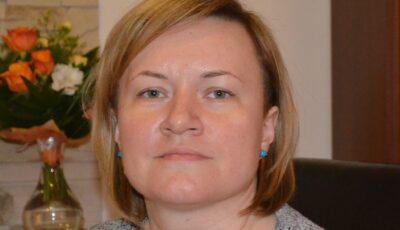 Joanna Ślusarczyk, nauczycielka języka polskiego ze Szkoły Podstawowej nr 1 w Oleśnicy choruje na stwardnienie rozsiane
