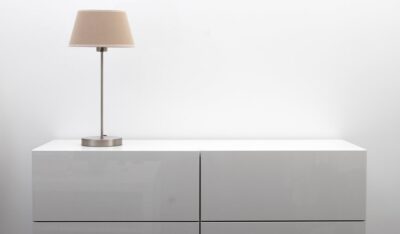 Co warto wiedzieć o wyborze lampy stołowej?