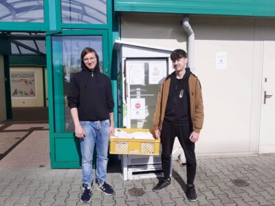 Dyskusja wokół społecznej lodówki i dania od młodych kucharzy