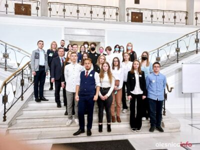 Młodzi radni z Oleśnicy z wizytą w Sejmie