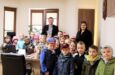 Przedszkolaki z wizytą i życzeniami u wójta