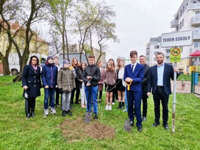 Obradowała Młodzieżowa Rada Gminy Oleśnica. Nagrody i Dąb Młodzieży