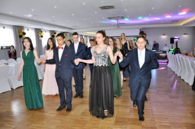 Bal ósmoklasisty w Szkole Podstawowej nr 4 w Oleśnicy [ZDJĘCIA]