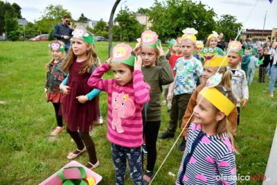 Trwa festyn w Katolickiej Szkole Podstawowej w Oleśnicy [ZDJĘCIA]
