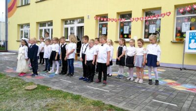 Przedszkolaki z trójki wystąpiły dla mam i tatusiów