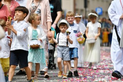 Procesja Bożego Ciała w parafii św. Jana w Oleśnicy [ZDJĘCIA]