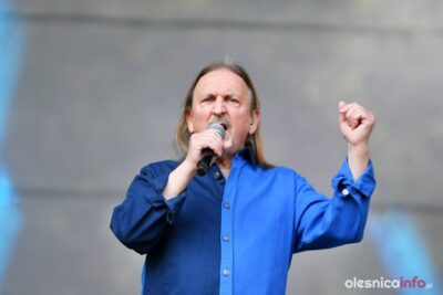 Dni Oleśnicy 2022. Marek Piekarczyk rozgrzewa oleśnicką publiczność [ZDJĘCIA]