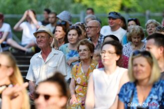 pokaz-sukien-slubnych-olesnica024