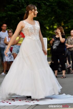 pokaz-sukien-slubnych-olesnica040