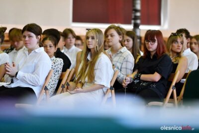 II LO w Oleśnicy powitało wakacje [ZDJĘCIA]