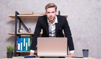 Łagodne zwalnianie pracowników – czy to możliwe? Poznaj program wsparcia zmiany zawodowej