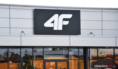 Sklep sieci 4F po sąsiedzku z Lidlem