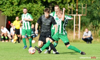 Piorunujący start Zenitu, derby powiatu dla Widawy, ostra lekcja Wiwy dla beniaminka z Węgrowa