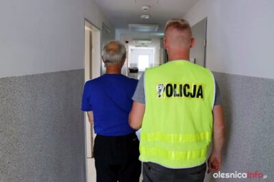 Policja o sprawie zaniedbanych psów. W mieszkaniu unosił się fetor, zwierzęta nigdy nie opuszczały domu