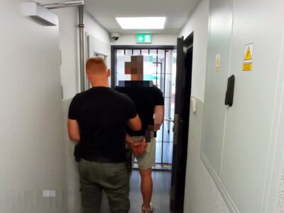 36-latek ukradł kartę, a potem płacił nią za zakłady bukmacherskie i w spożywczym