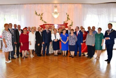 Medale dla czternastu par z gminy Bierutów [ZDJĘCIA, NAZWISKA]