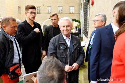 Czytelnicy pytają: kto mógł wejść na spotkanie z prezesem Jarosławem Kaczyńskim?