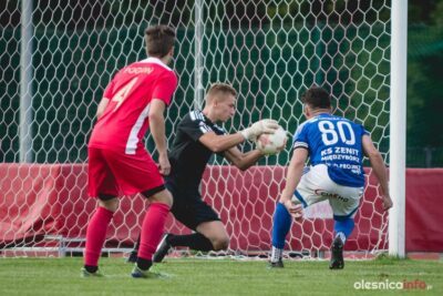 Pogoń Oleśnica zatrzymana w Wołowie, pewny Zenit, sensacyjne podium Perły Węgrów