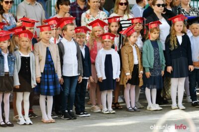 Uczniowie Szkoły Podstawowej nr 4 rozpoczęli rok szkolny [ZDJĘCIA]