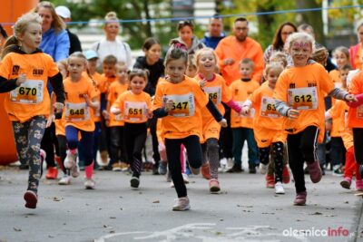 Festiwal Biegów Rodzinnych w Oleśnicy. Pobiegli najmłodsi uczestnicy [ZDJĘCIA]
