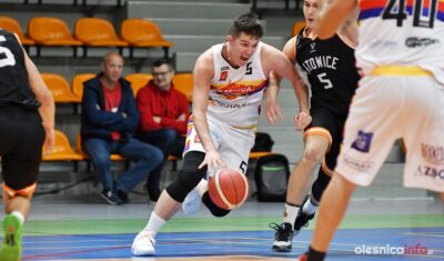 Team-Plast KK Oleśnica przegrał we własnej hali z KS 27 Katowice