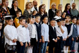 pasowanie-na-ucznia-sp6-olesnica013