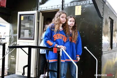 Jesienny pociąg wyruszył z Oleśnicy do Twardogóry [ZDJĘCIA]