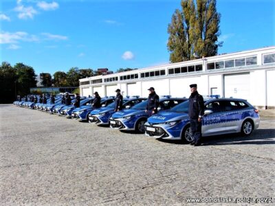Ekologiczna toyota trafi do oleśnickiej policji