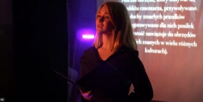 Grupa teatralna Afera ze Szkoły Podstawowej Gminy Oleśnica wystawiła „Noc Dziadów” [WIDEO]