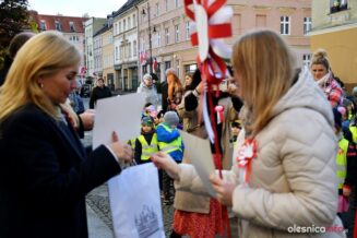 przedszkolaki-spiewaja-hymn-olesnicaDSC_5698-031