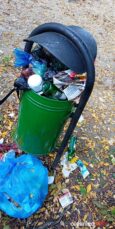 Bałagan przy placu zabaw na ul. Kilińskiego