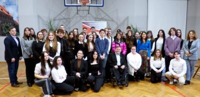 Licealiści spotkali się z parlamentarzystą Sławomirem Piechotą