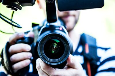 Filmy reklamowe dla firm – jakie, gdzie i u kogo wykonać?