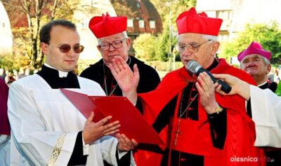 Zmarł Benedykt XVI. Jako kardynał Joseph Ratiznger odwiedził Oleśnicę