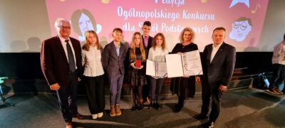 Do Hymnu. Szkoła Podstawowa Gminy Oleśnica najlepsza w regionie [WIDEO]
