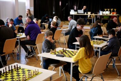 Turniej szachowy o puchar prezesa Spółdzielni Mieszkaniowej Zacisze [WYNIKI, ZDJĘCIA]