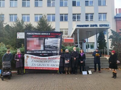 Kolejny różaniec pod szpitalem i odpowiedź oddziału: dziękujemy za modlitwę