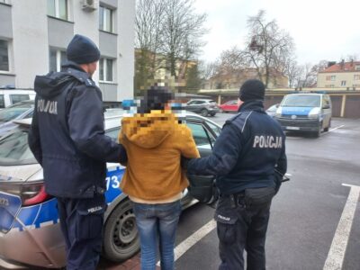 Nietrzeźwa 58-latka naruszyła nietykalność policjantów