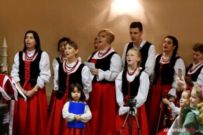 Świąteczne kolędowanie w Zbytowej [ZDJĘCIA]