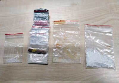 30-latek przyszedł na przesłuchanie do komendy policji z narkotykami w kieszeni