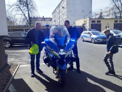 Mieszkańcy odwiedzili komendę policji i poznali jej pracę „od kuchni”