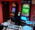 Policja zlikwidowała salon z nielegalnymi automatami i zatrzymała poszukiwanego listem gończym