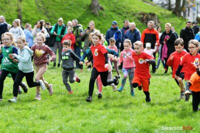 Biegi przełajowe na oleśnickim podzamczu [ZDJĘCIA]